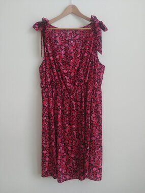 XL dress with shoulder bows elasticated waist black with vivid pink rose print